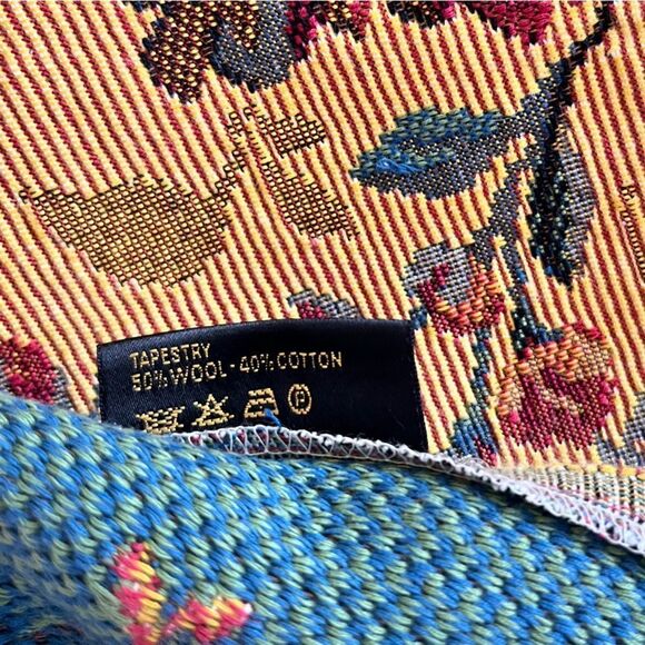 Gobly’s Vintage Rose Floral French Wool Tapestry - Picture 5 of 6